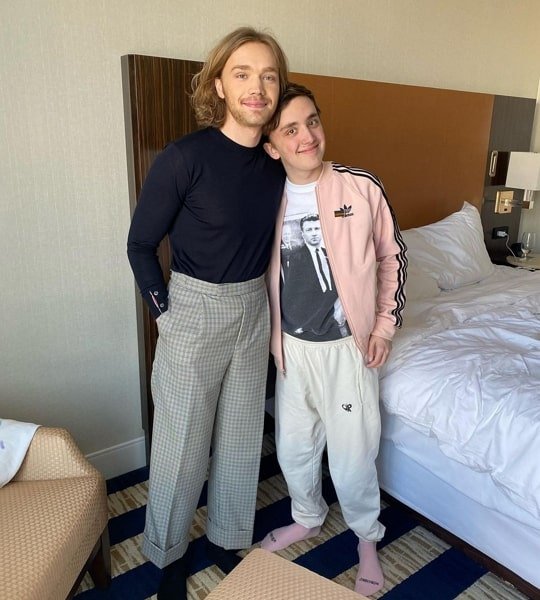 charlie plummer brother