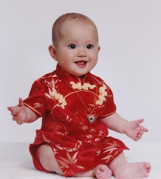 lily chee childhood photo