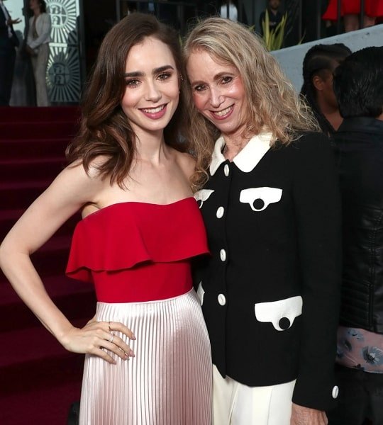 lily collins mother