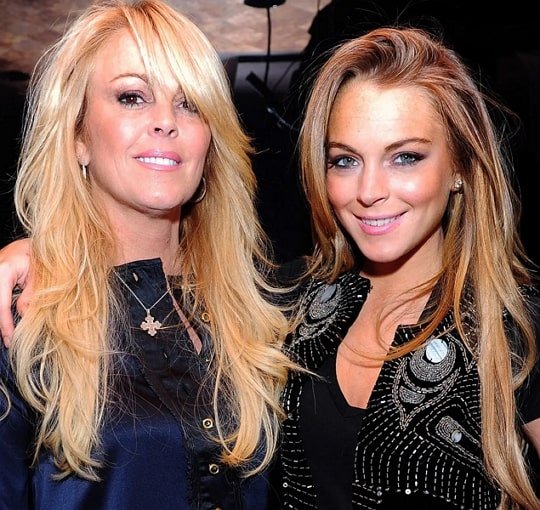 lindsay lohan mother