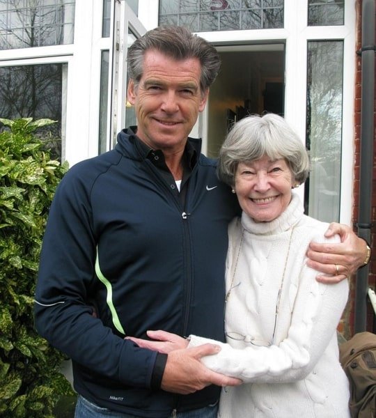 pierce brosnan mother