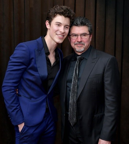 Shawn Mendes Net Worth: Age, Girlfriend, Parents & Height 2024