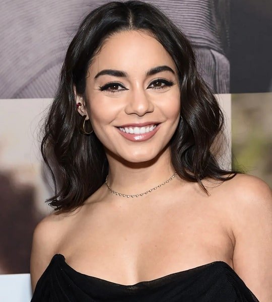 Vanessa Hudgens Age, Net Worth, Husband, Parents, Height 2024