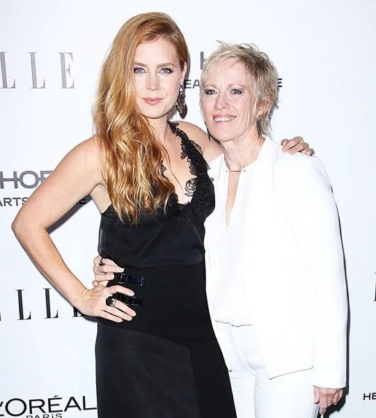 amy adams mother