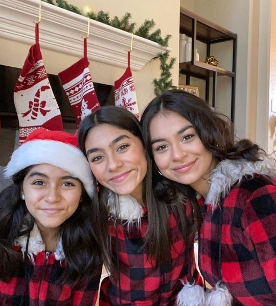 mercedes lomelino sisters