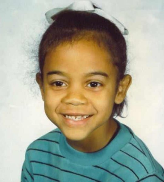 zoe saldana childhood photo