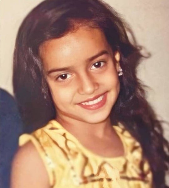 surbhi jyoti childhood photo