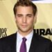 dustin milligan