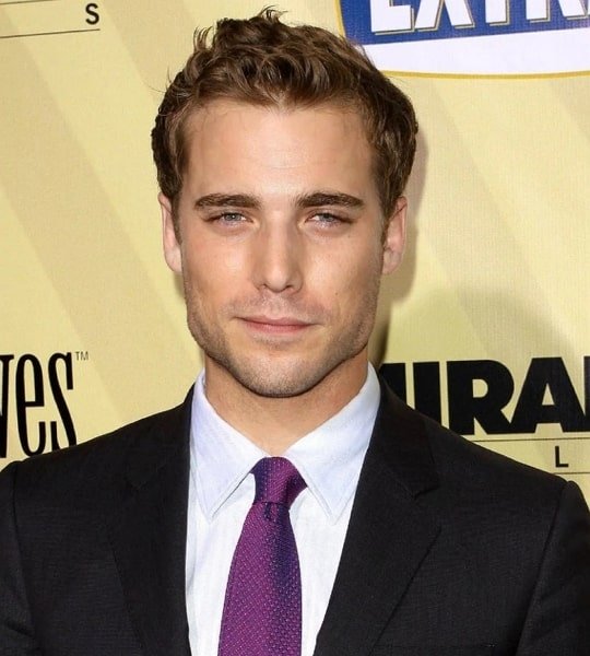 dustin milligan