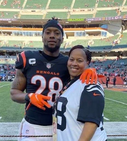 joe mixon mother